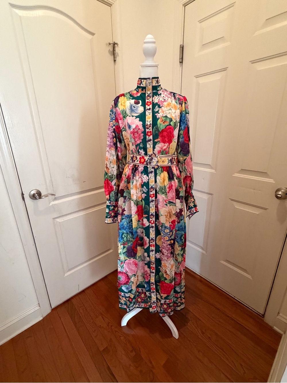 NWT Floral Long Sleeve Belted Maxi Dress in Multi-Color Size S